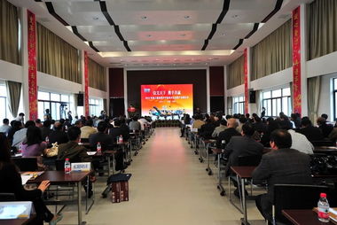 2012年徐工集團(tuán)養(yǎng)護(hù)產(chǎn)品技術(shù)交流暨產(chǎn)品展示會隆重召開